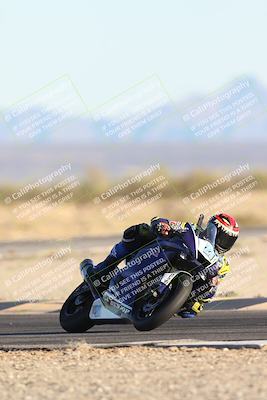 media/Dec-07-2025-CVMA (Sun) [[3e7d2de5dc]]/Race 16-Formula Middleweight/